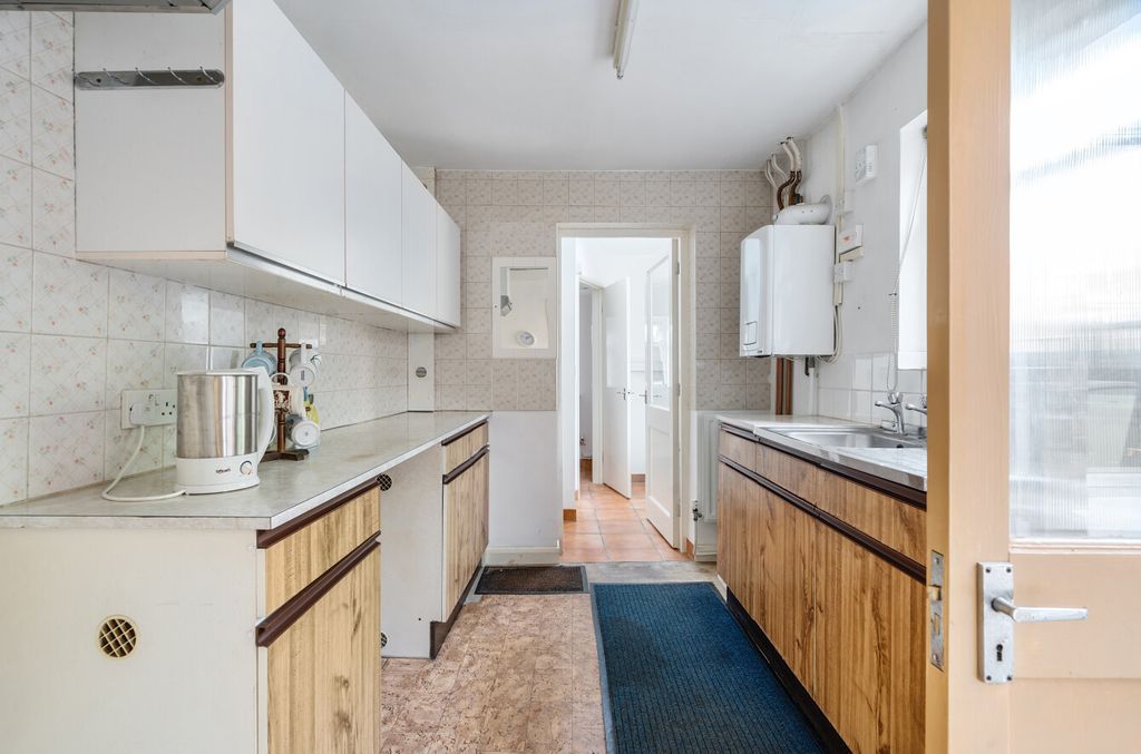Property photo 2 of 16 1310959-9-68525B9...