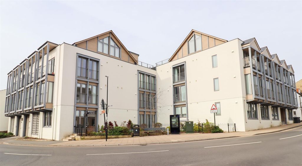 Property photo 1 of 11 Front.Jpg