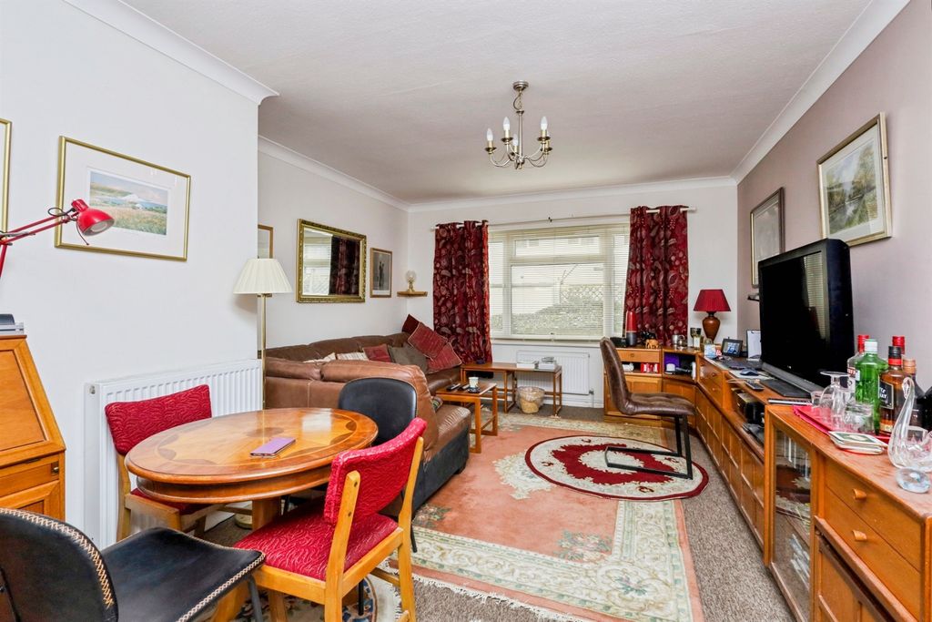 Property photo 3 of 14