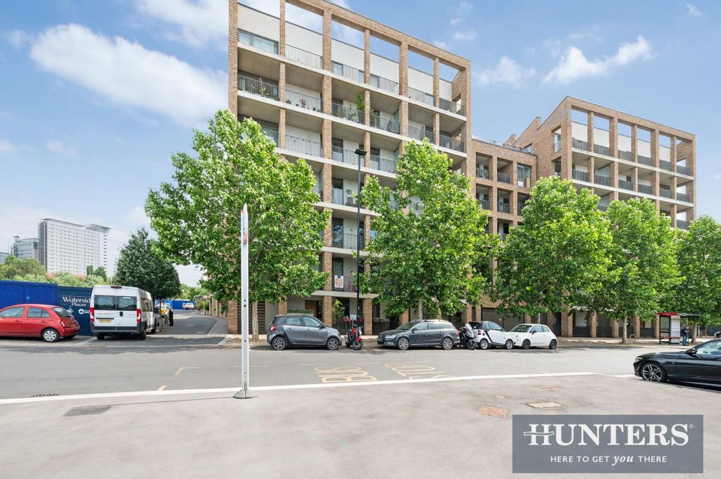 Property photo 1 of 11 Isambard Court Flat 42_.Jpg