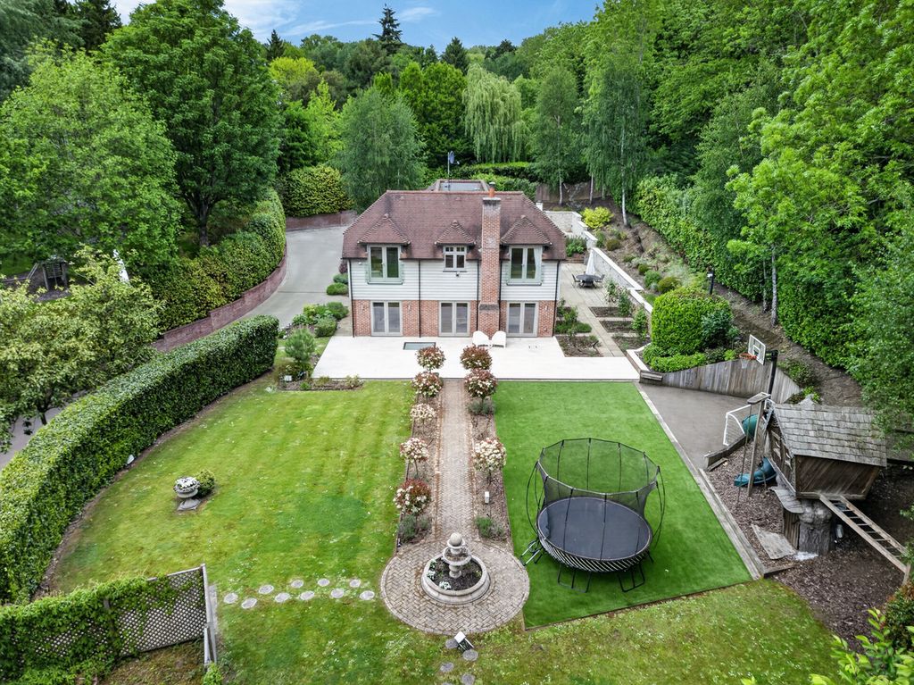 Property photo 1 of 36