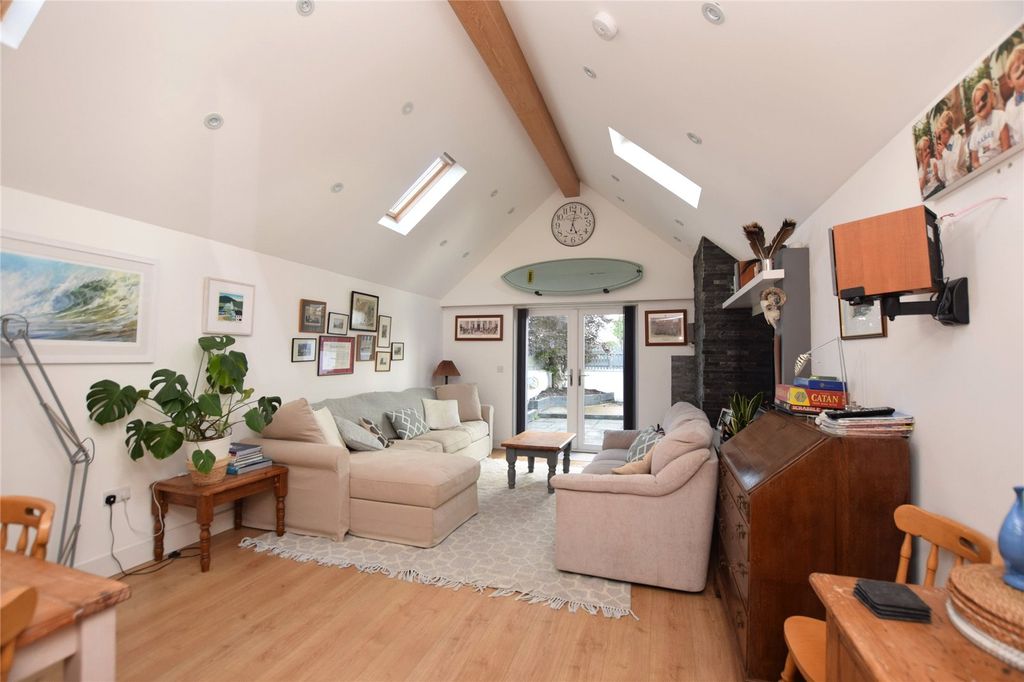 Property photo 3 of 10 Picture No. 02