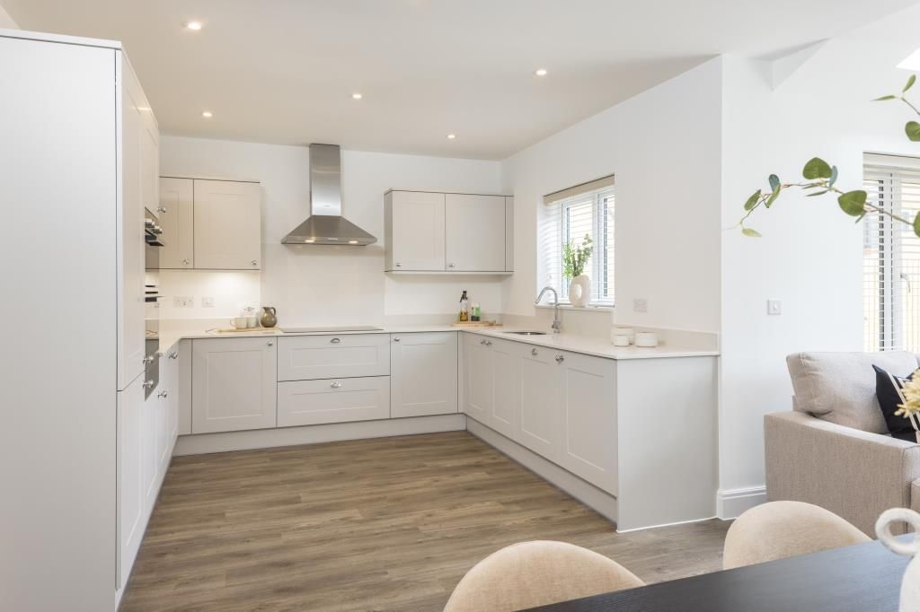 Property photo 1 of 10 Kitchen