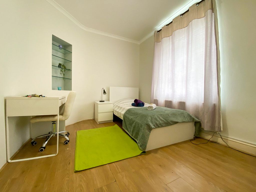 Property photo 1 of 4