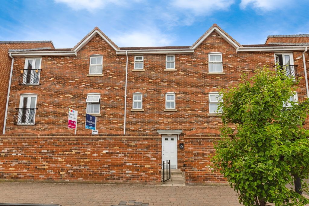 Property photo 1 of 12