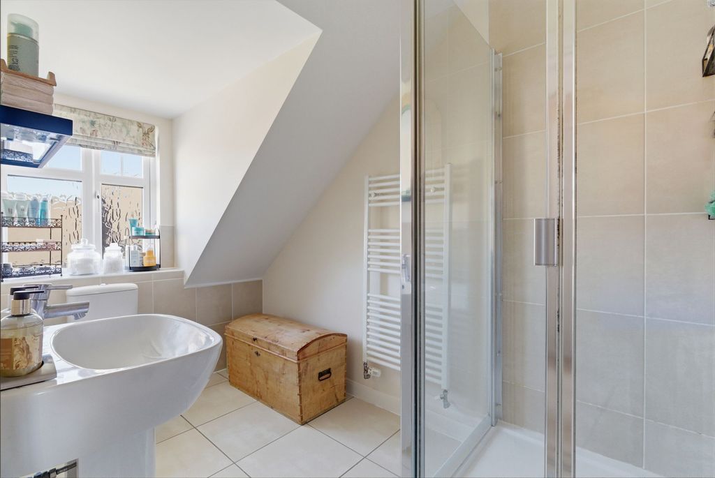 Property photo 3 of 27