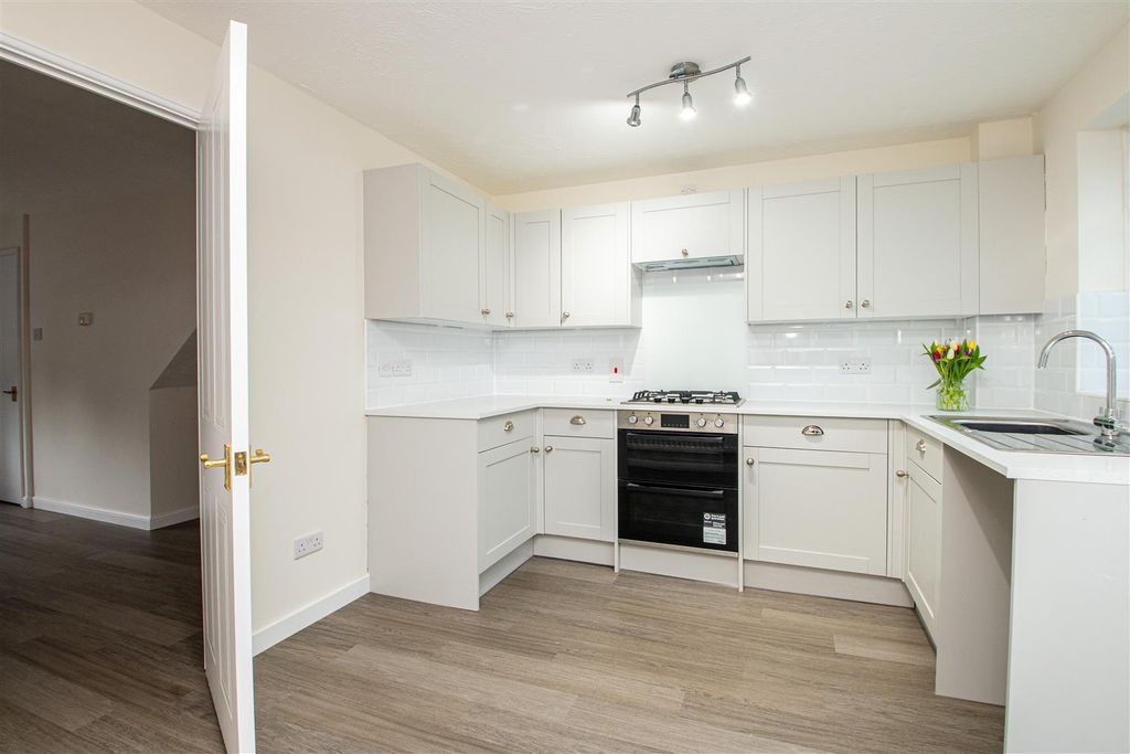 Property photo 2 of 12 11Ti_8.Jpg