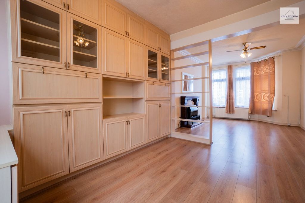 Property photo 3 of 30