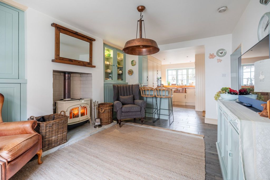 Property photo 3 of 20