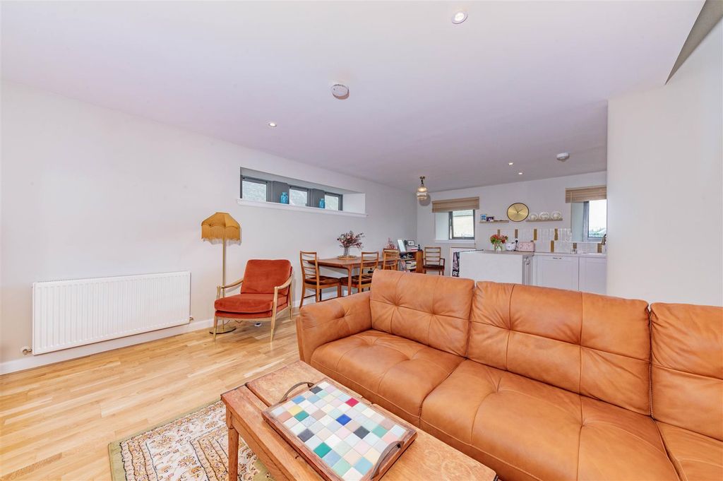 Property photo 2 of 21 3C Castle Street Newtyle-12.Jpg