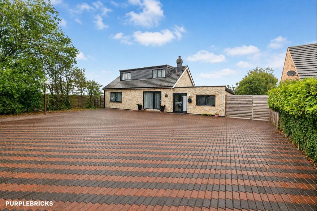 Property photo 1 of 34