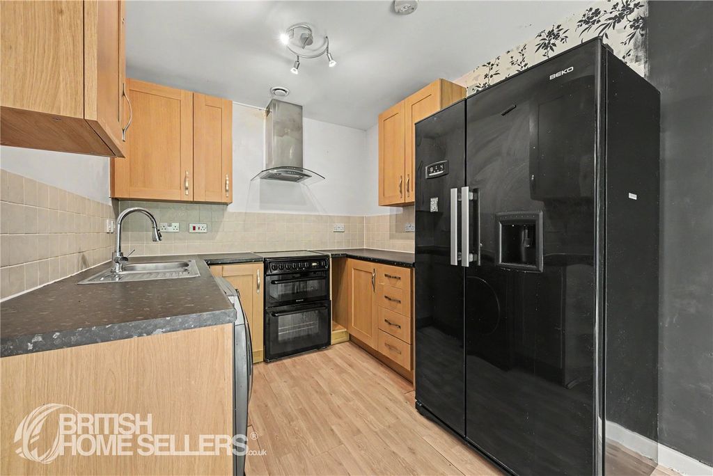 Property photo 3 of 10 Picture No. 17
