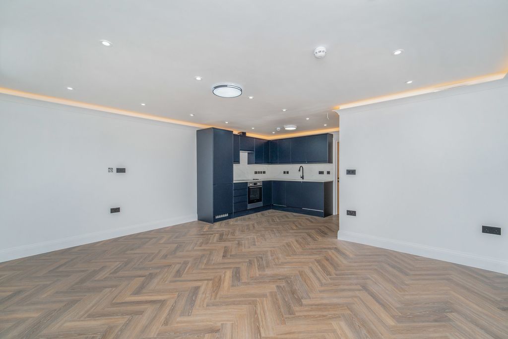 Property photo 1 of 17 Pbox-Img.Jpg