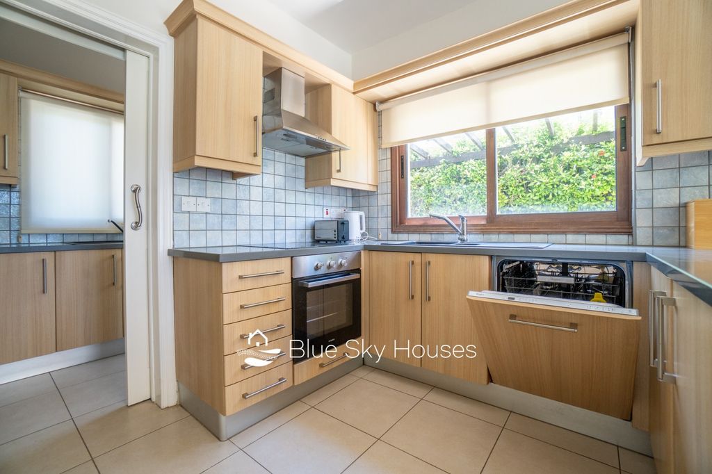 Property photo 3 of 24
