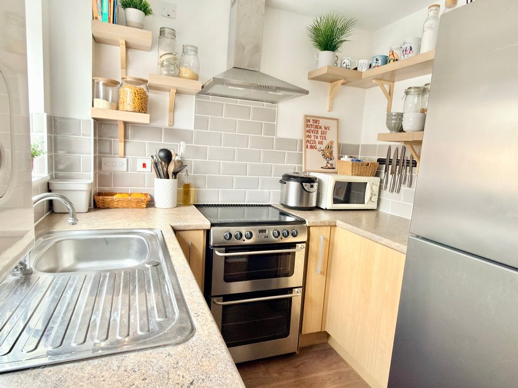 Property photo 3 of 11