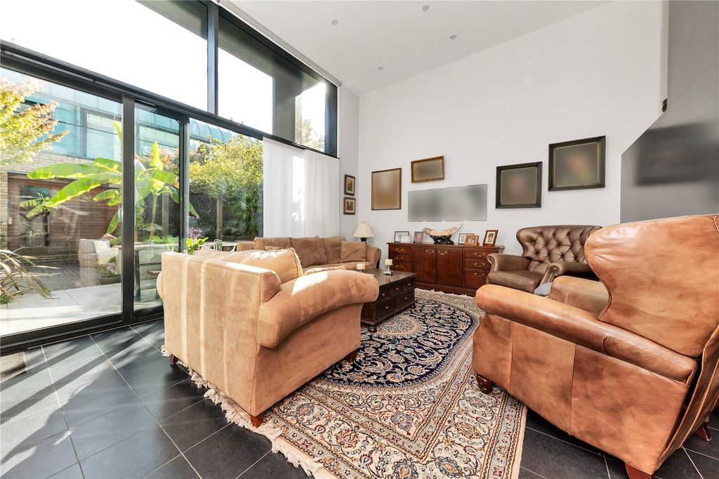 Property photo 3 of 19 Picture No. 13