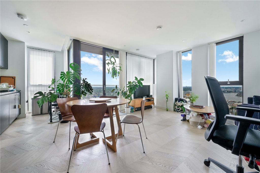 Property photo 2 of 12 The Waterman