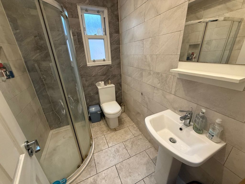 Property photo 3 of 3