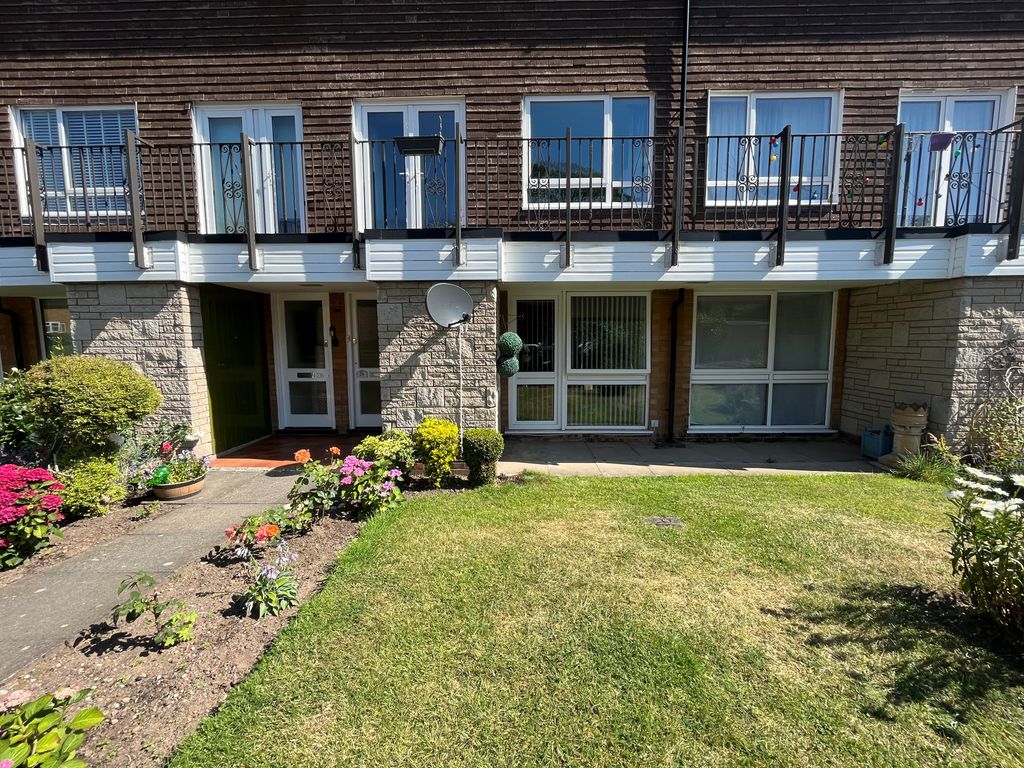 Property photo 2 of 10 Exterior