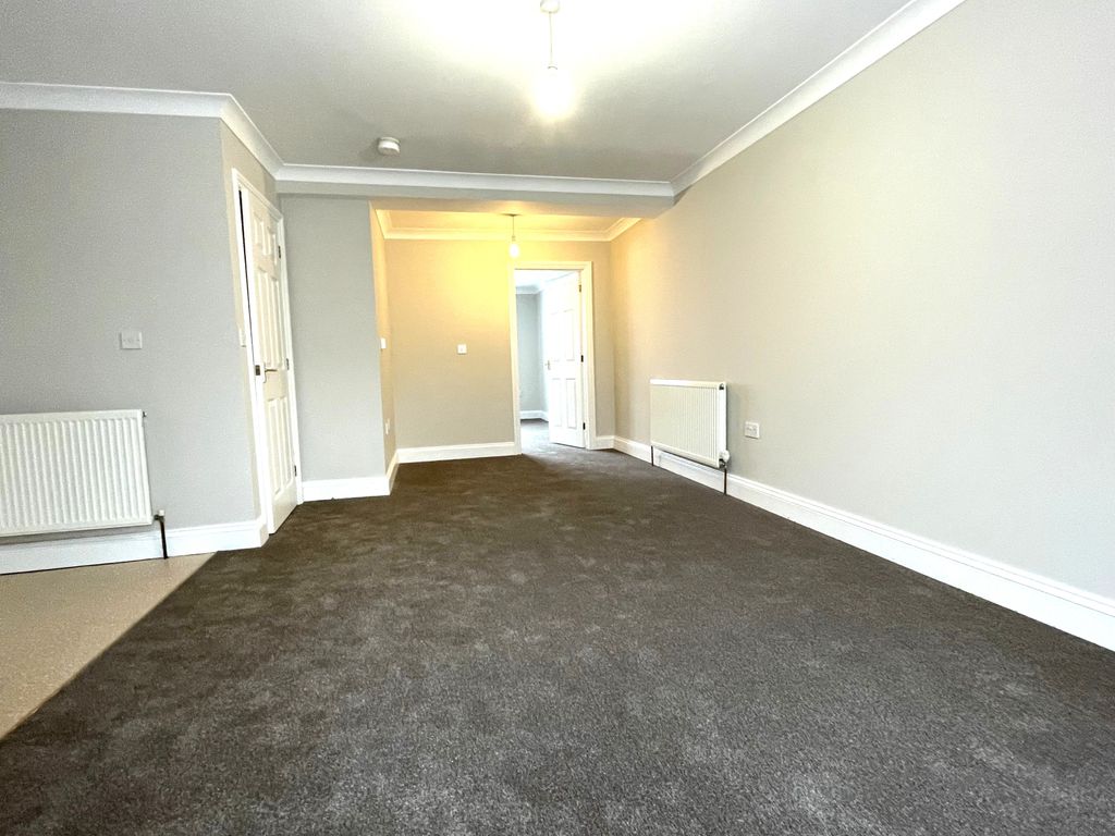Property photo 2 of 6 Gallery