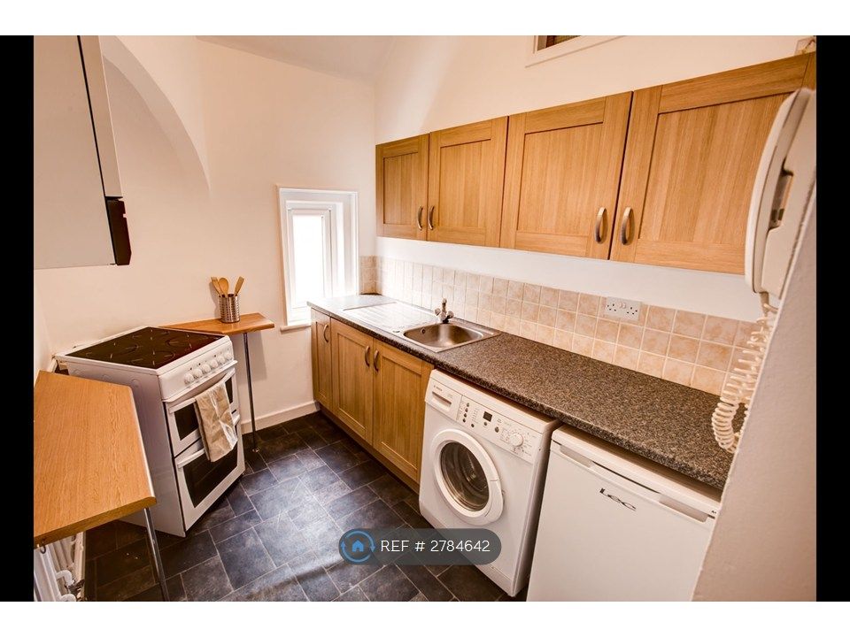 Property photo 3 of 5 Kitchen