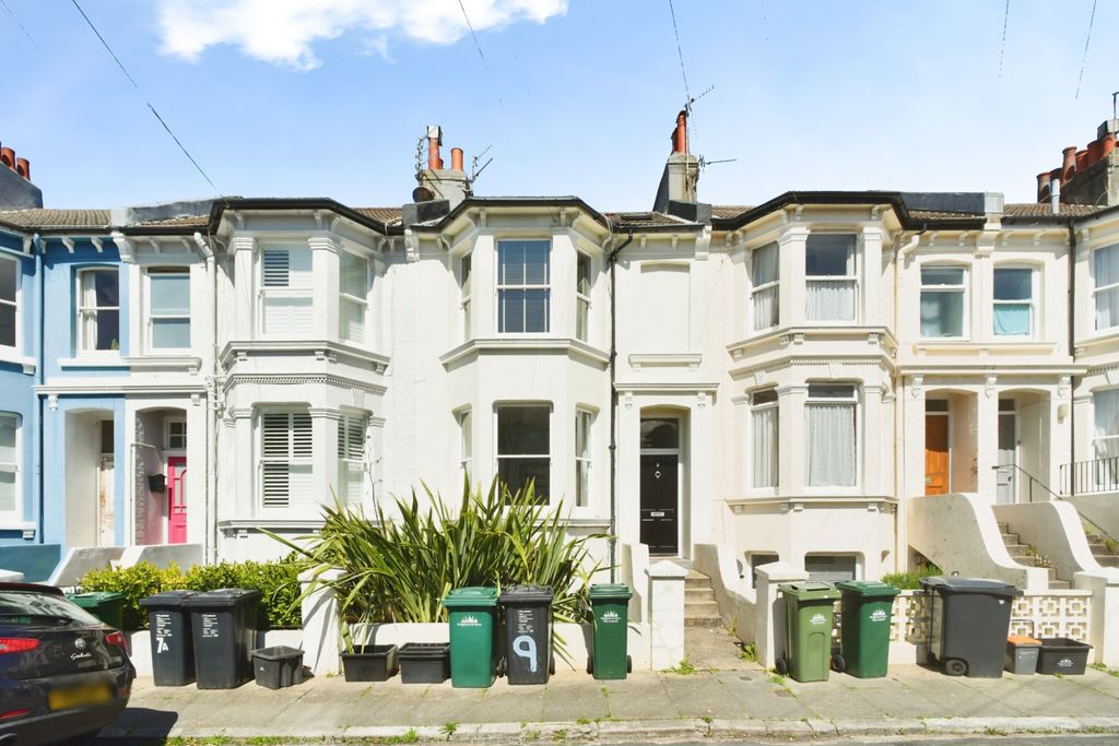 Property photo 1 of 20