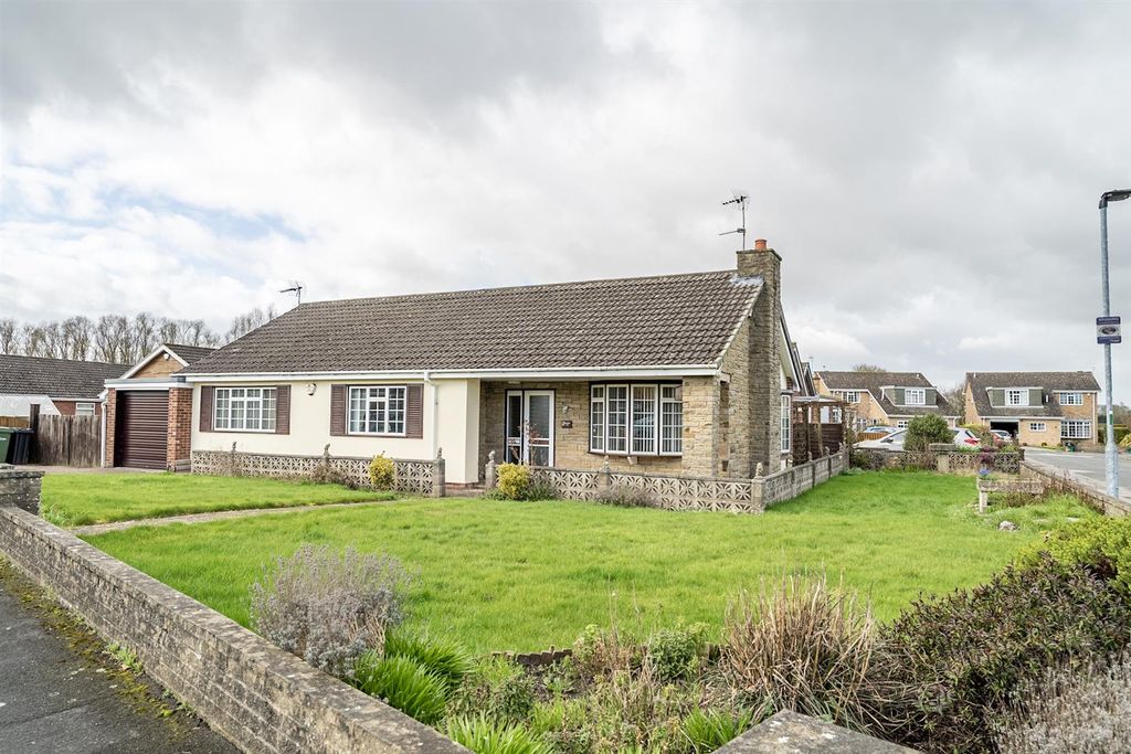 Property photo 1 of 15 External