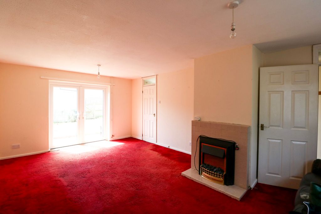 Property photo 3 of 15 Living Room 1.3