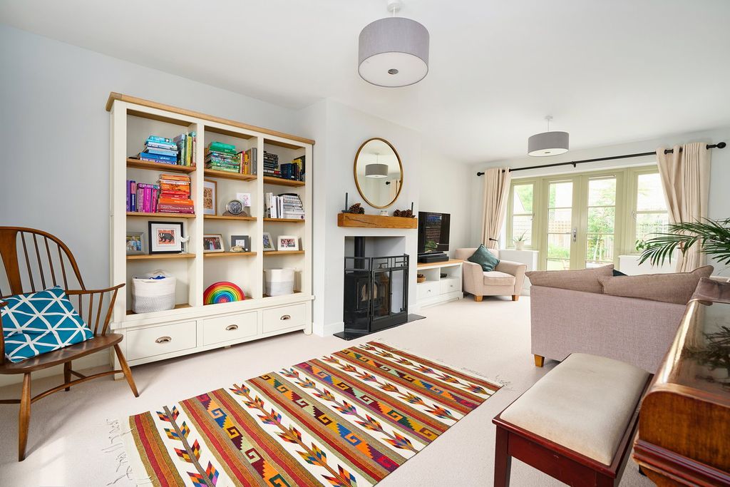 Property photo 2 of 19