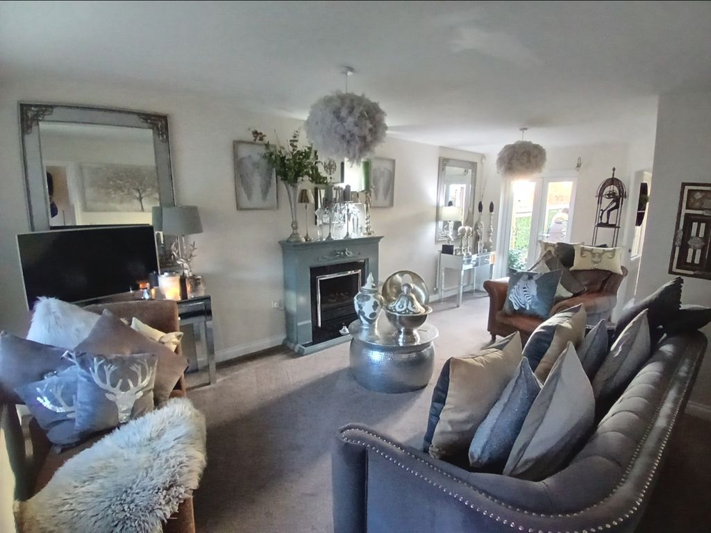 Property photo 2 of 14 Lounge And Dining Room