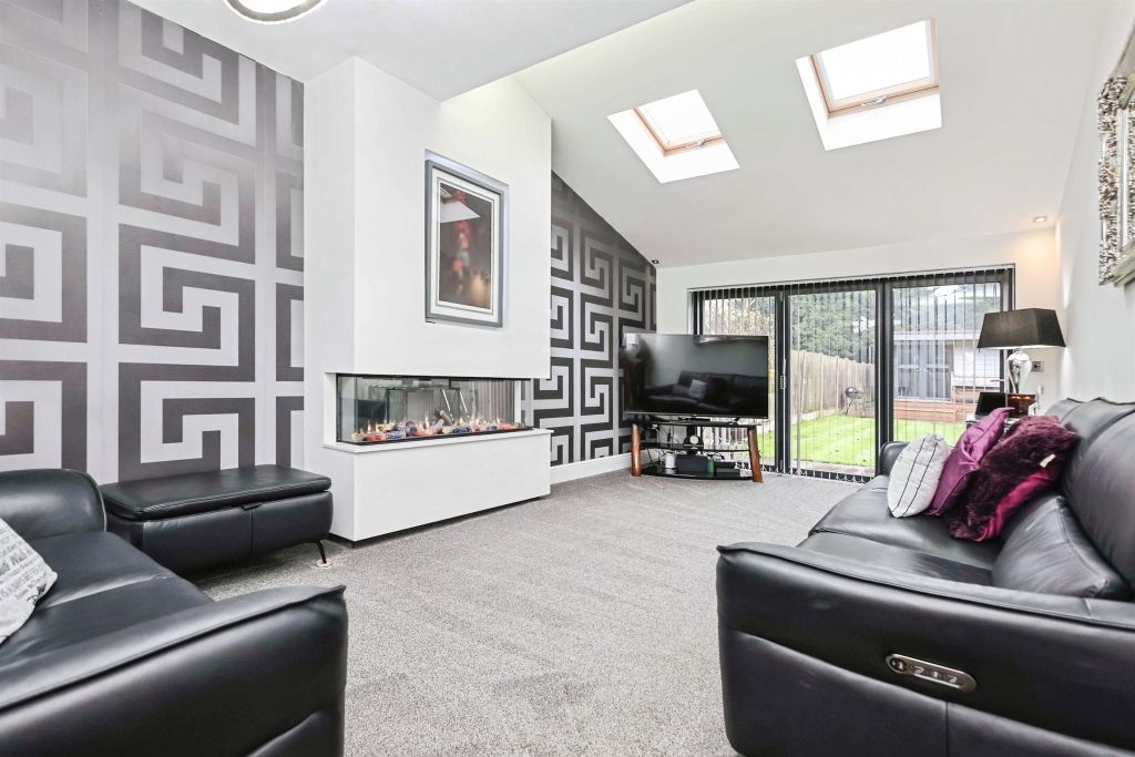 Property photo 3 of 23