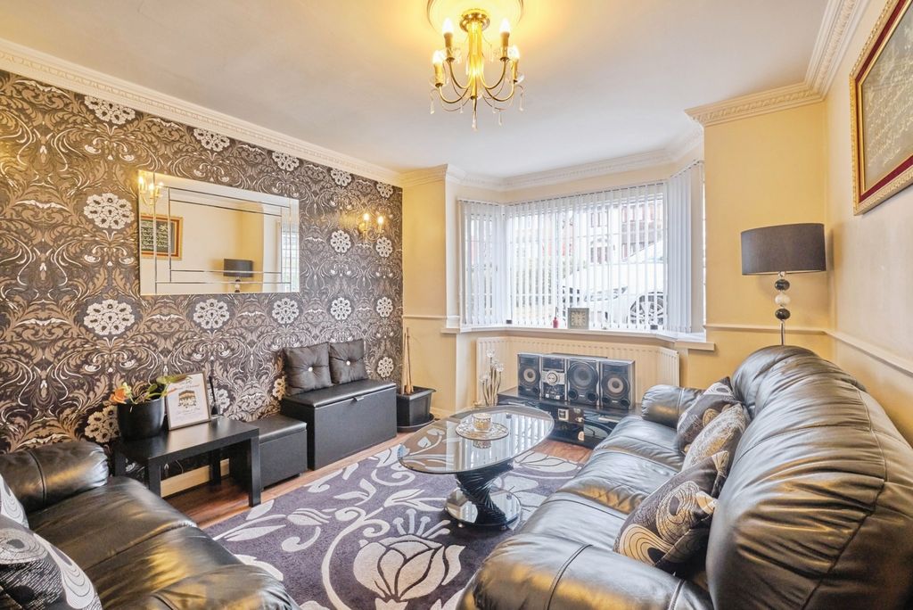 Property photo 2 of 16 Pbox-Img.Jpg