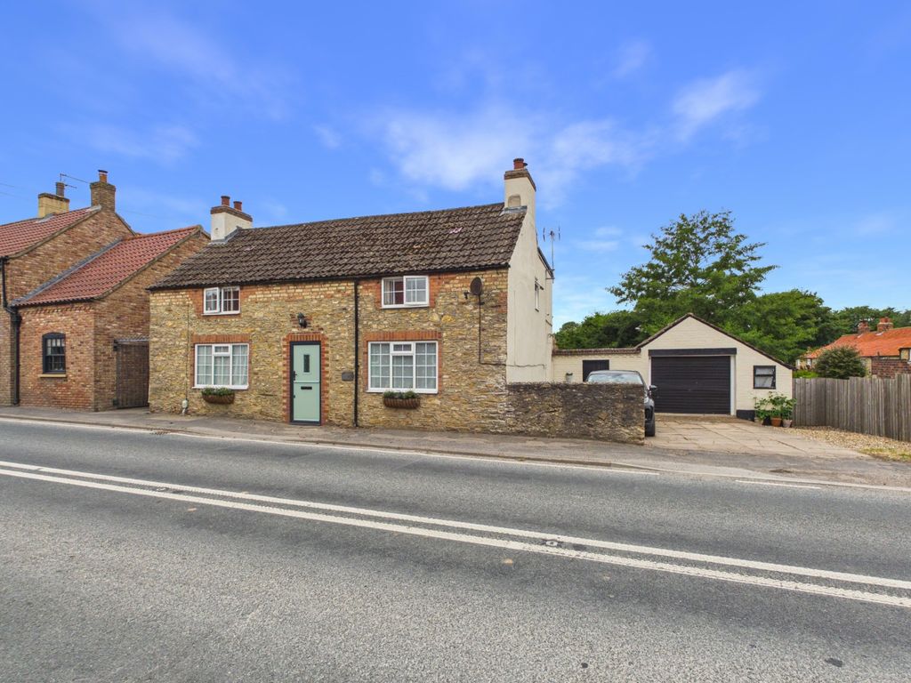 Property photo 1 of 27 5251410