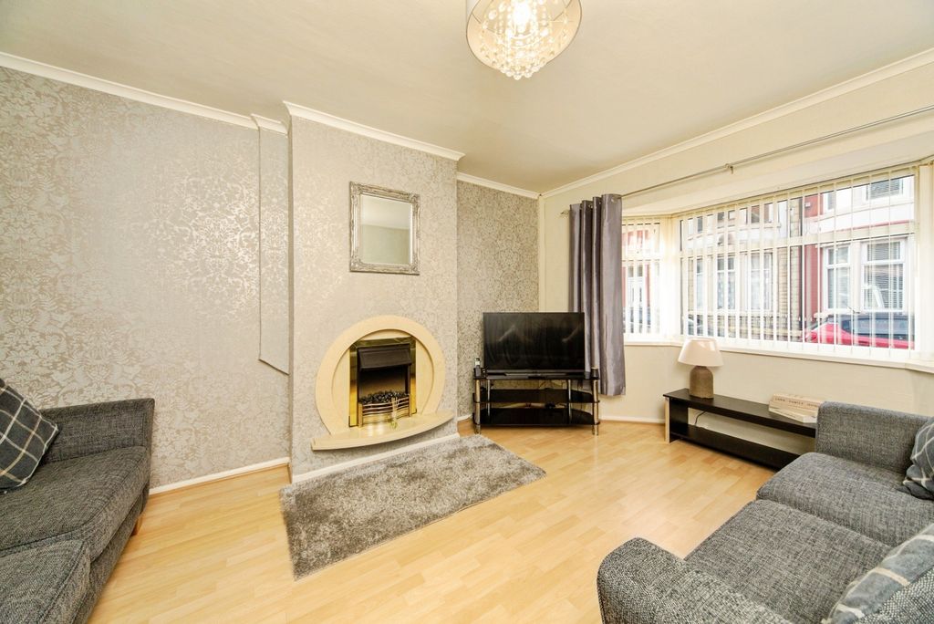 Property photo 2 of 12 Pbox-Img.Jpg