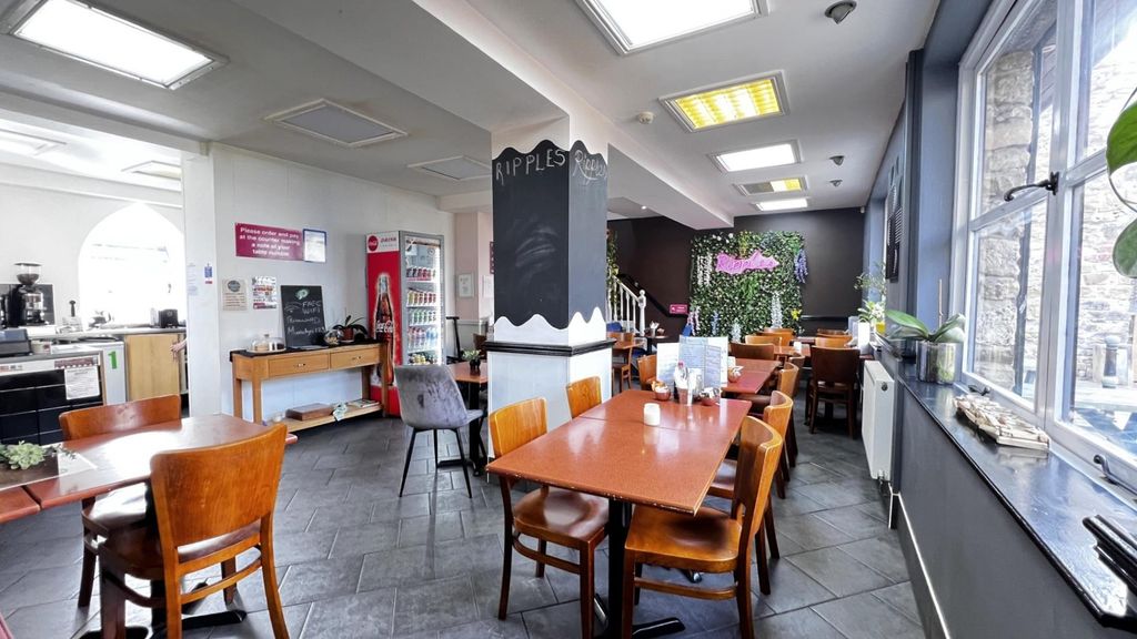 Property photo 3 of 12 Munch103.Jpg
