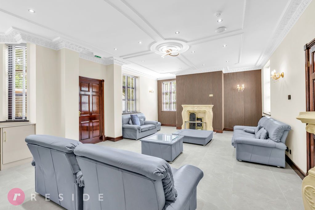 Property photo 2 of 37 Main Lounge