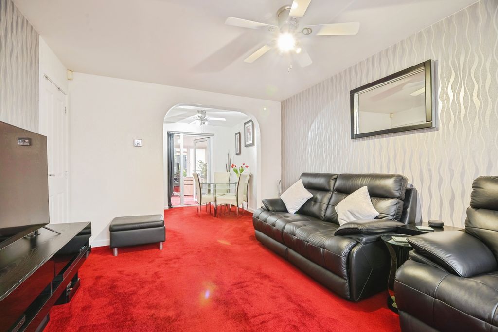 Property photo 2 of 15