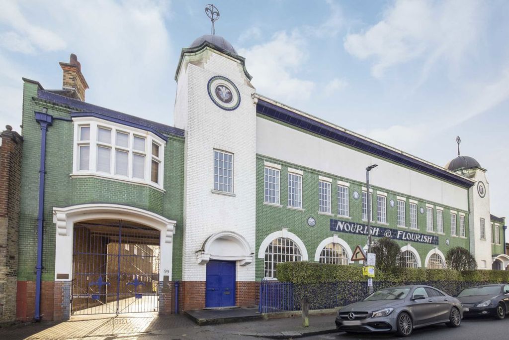 Property photo 1 of 8