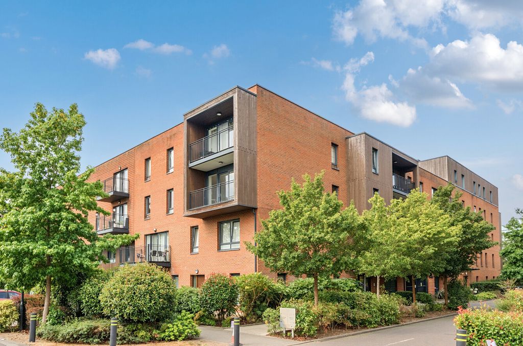 Property photo 1 of 13 1494555-15-6A6084...