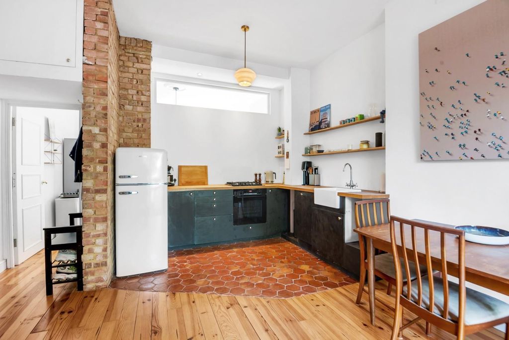Property photo 3 of 15 Kitchen