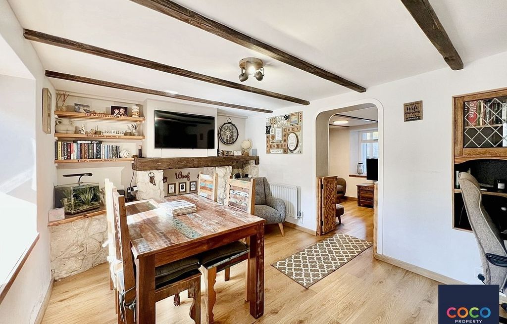 Property photo 2 of 18 4773521