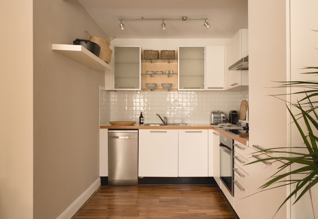 Property photo 3 of 23 292743 - Flat 1, Bath House, Dunbridge Street - Inigo_2032.Jpg