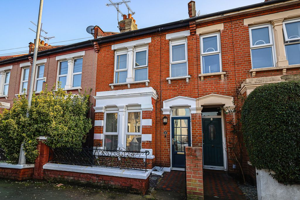 Property photo 1 of 28