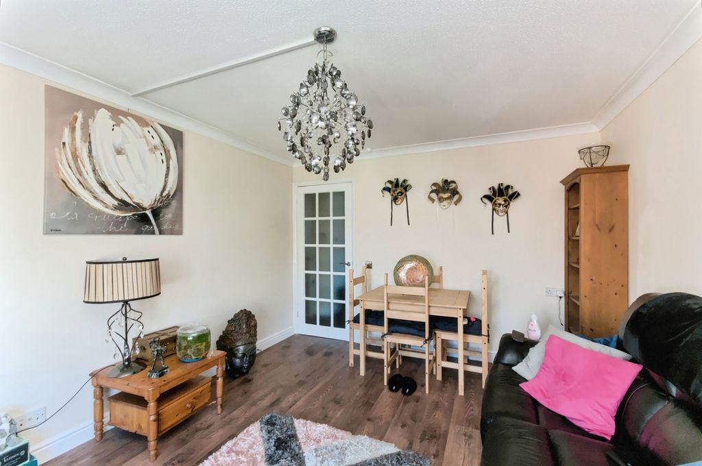 Property photo 2 of 12 Pbox-Img.Jpg