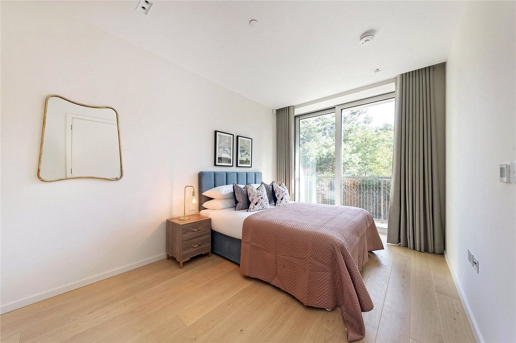 Property photo 3 of 16 Picture No. 10