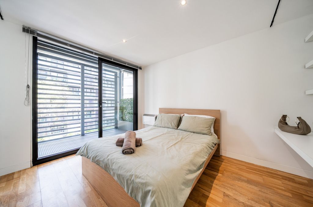 Property photo 3 of 14 1488525-2-6A5A309...