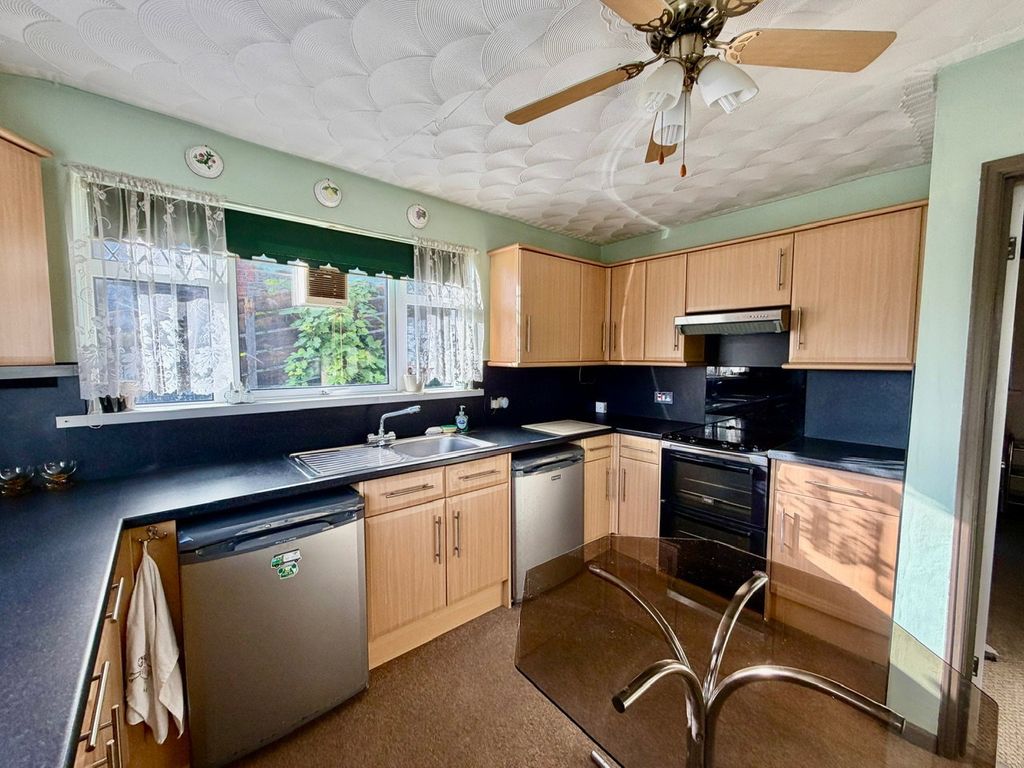 Property photo 3 of 58