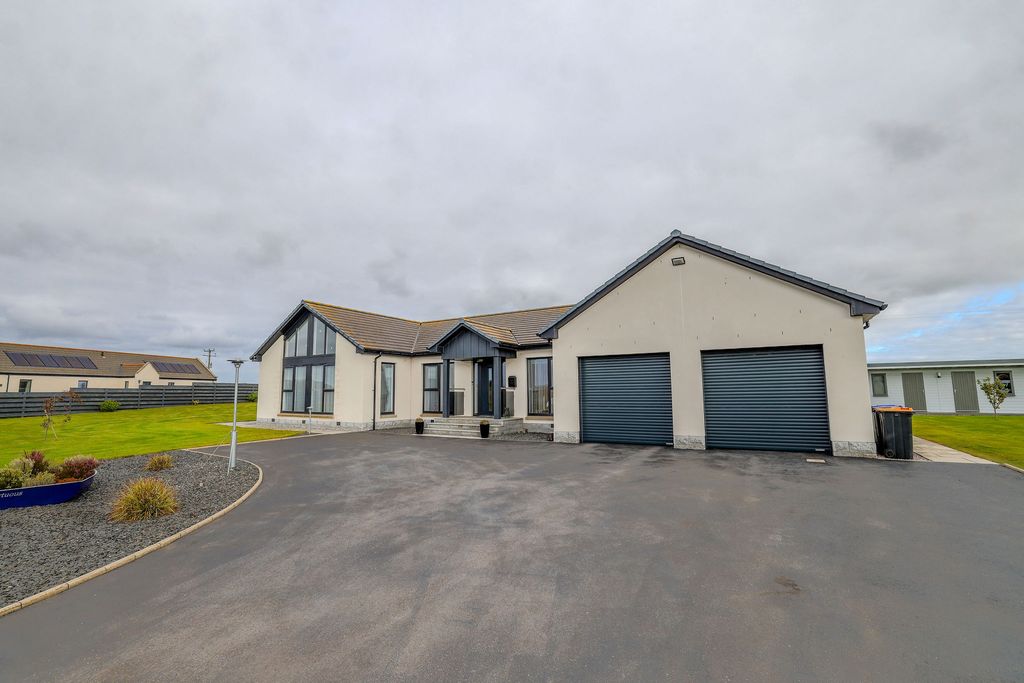 Property photo 1 of 26