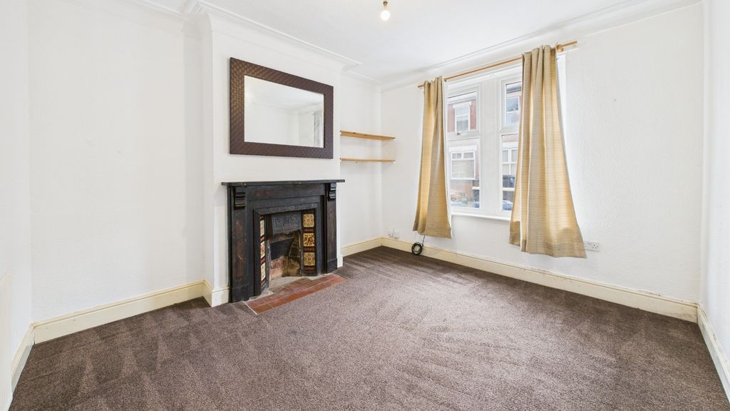 Property photo 3 of 20 1786295