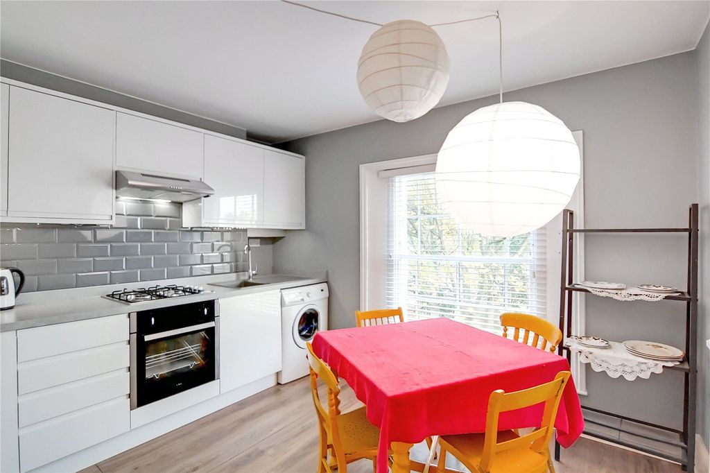 Property photo 2 of 10 Picture No. 12